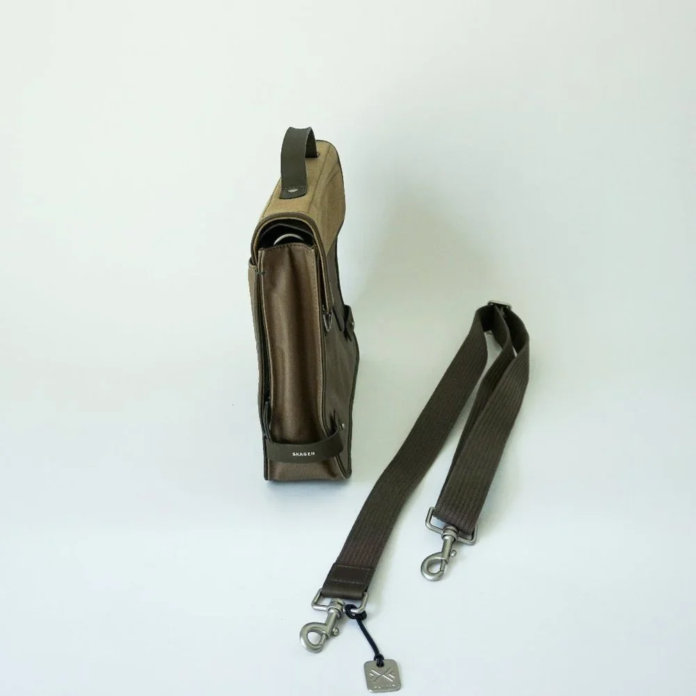NWOT Skagen water resistant canvas messenger bag / briefcase - Picture 8 of 11